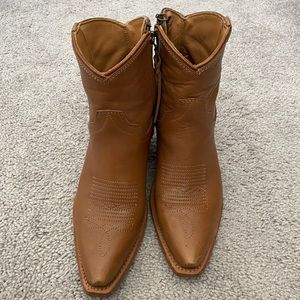 Tan Leather Cowgirl Booties